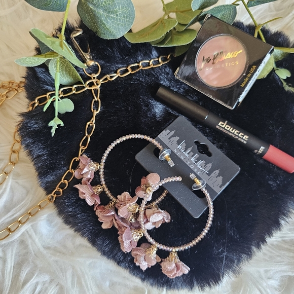 Girls On The Go Bundle - Picture 9 of 10